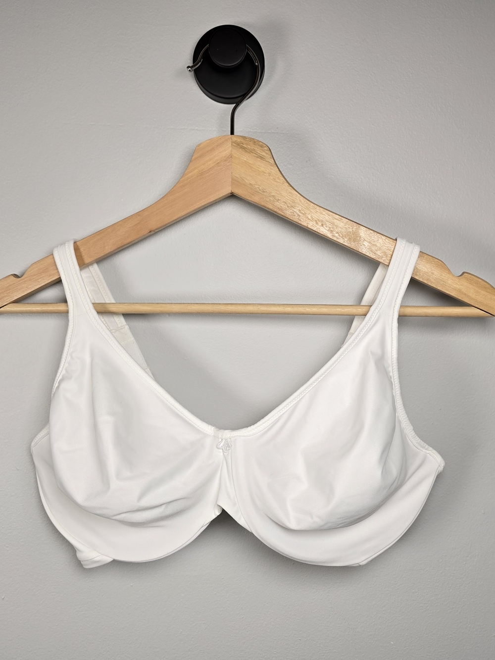Bali White Underwire Seamless Bra